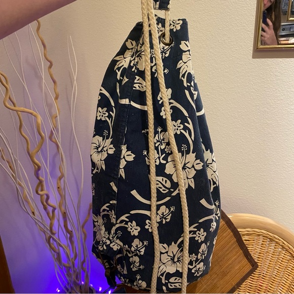 90s Y2K Hawaiian Canvas Duffle Bag Backpack Lizzy McGuire Bucket Hat Style - Picture 4 of 7